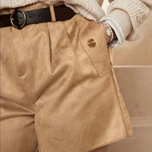 Banana Republic factory Vegan Suede Shorts - Picture 3 of 13